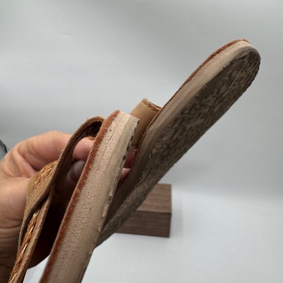 UGG Lexia  Leather criss cross sandals tan slide woman’s size 7 1017792 - Picture 7 of 8